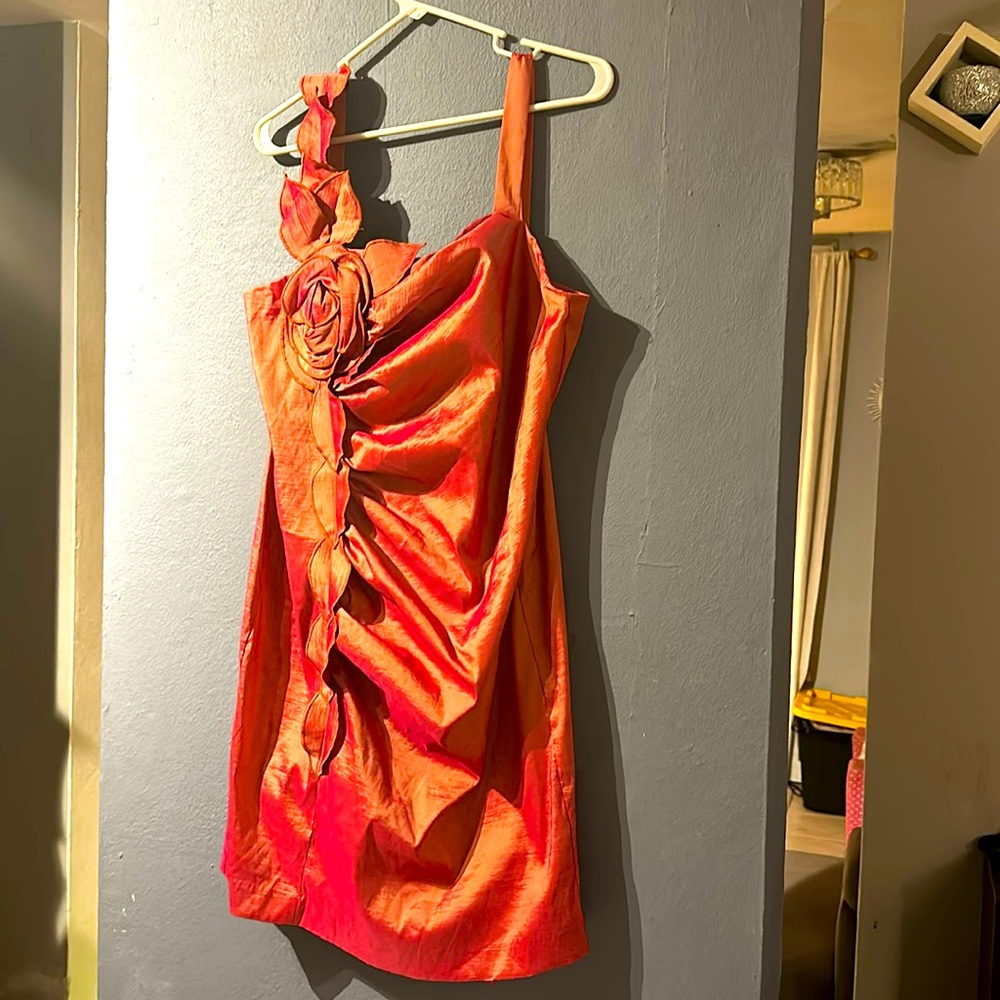 Floral orange crome drees